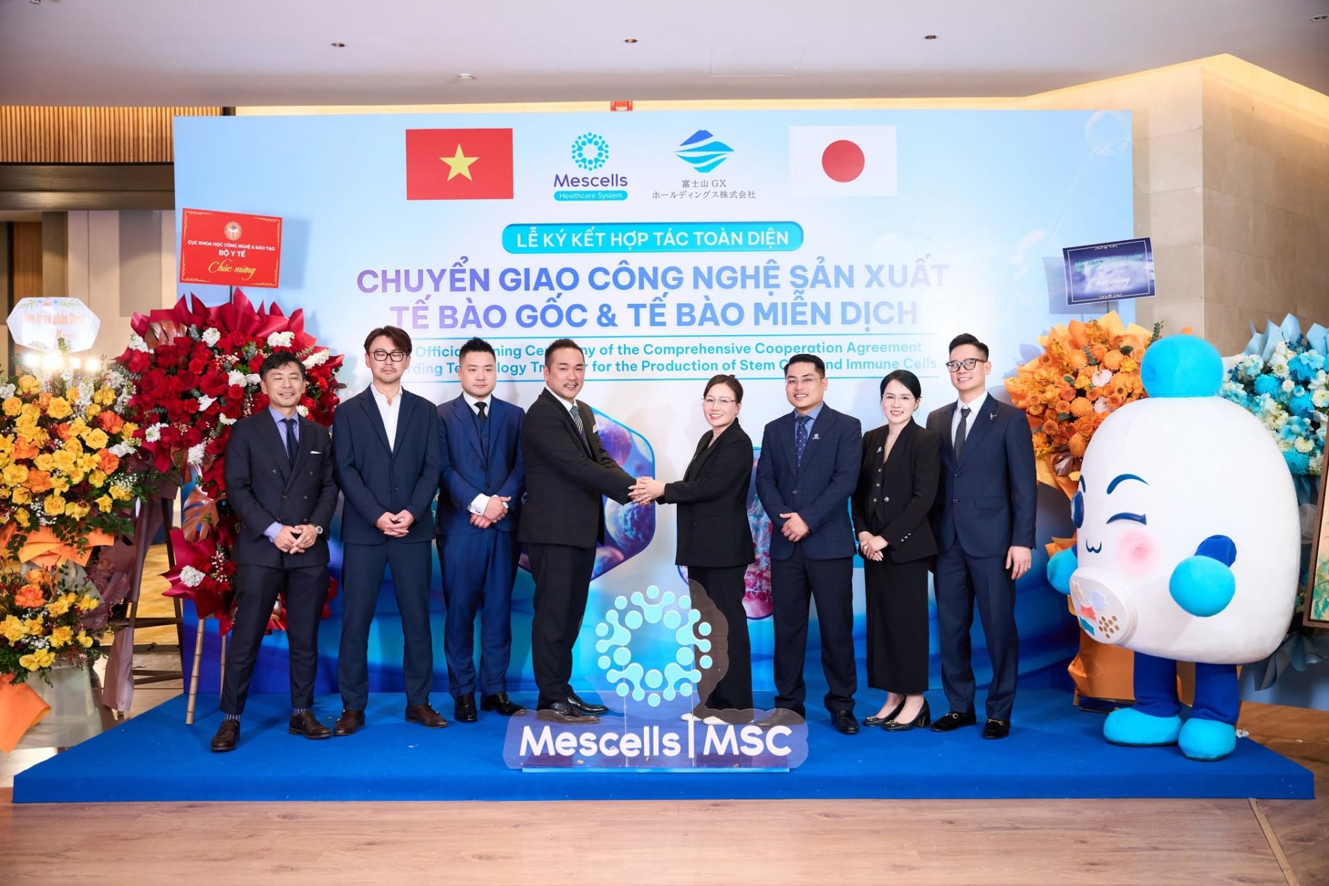 Buổi lễ k&yacute; kết hợp t&aacute;c to&agrave;n diện v&agrave; chuyển giao c&ocirc;ng nghệ sản xuất tế b&agrave;o gốc v&agrave; tế b&agrave;o miễn dịch giữa Mescells v&agrave; Tập đo&agrave;n Mt.Fuji GX Holdings (Nhật Bản)