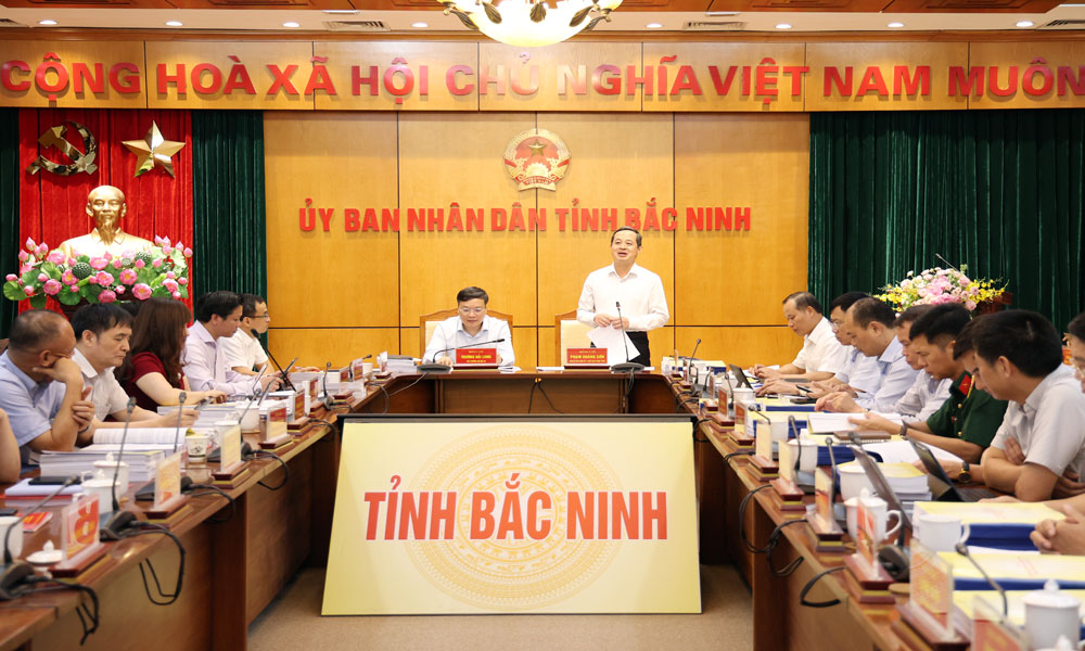 Quang cảnh buổi l&agrave;m việc.
