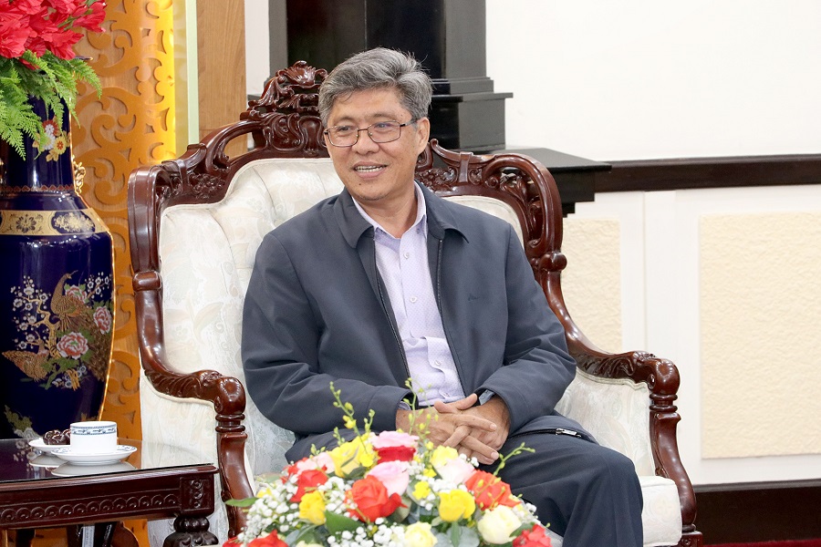 Ph&oacute; Chủ tịch UBND tỉnh Nguyễn Minh đ&aacute;nh gi&aacute; cao những đ&oacute;ng g&oacute;p của WVI đối với sự ph&aacute;t triển kinh tế - x&atilde; hội của tỉnh trong nhiều năm qua.