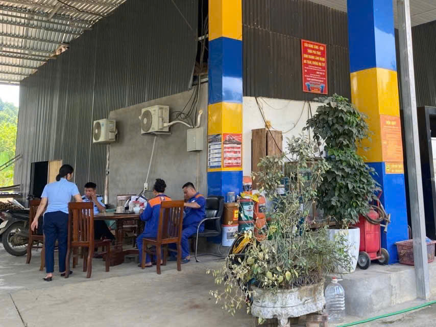Tự ý ngừng bán xăng dầu, một cửa hàng tại Lào Cai bị xử phạt 15 triệu đồng