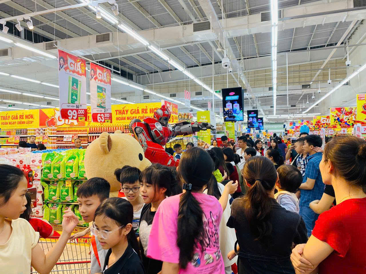 Hà Nội thí điểm mô hình tiêu dùng số và bảo trợ thương mại điện tử