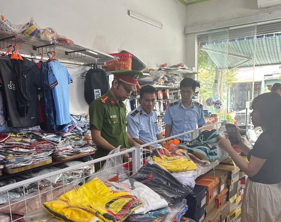 Hải Phòng: Quyết liệt truy quét hàng giả từ cấp cơ sở