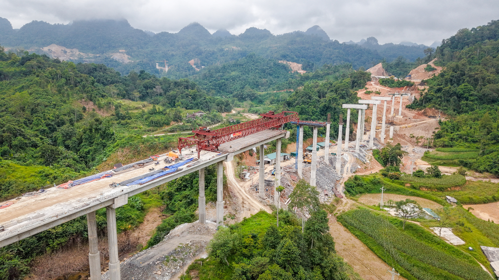 Cao Bằng: Tổng giá trị giải ngân vốn đầu tư công ước đạt hơn 2.054 tỷ đồng