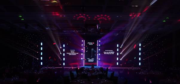 Hồng Minh tỏa sáng tại đêm tiệc Year End Party Tiktok 2025