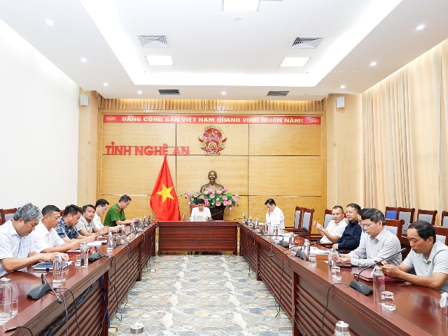 Bộ Xây dựng và Nghệ An ký quy chế phối hợp bảo đảm an toàn giao thông đường sắt