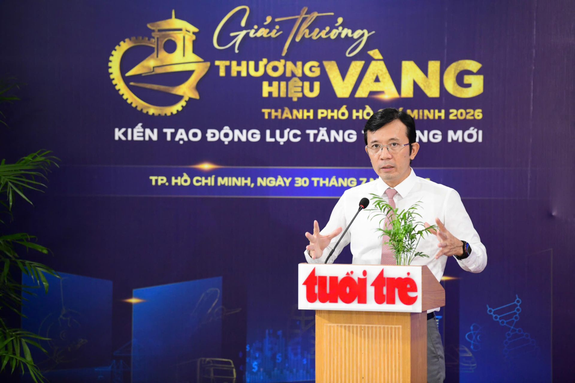 Nh&agrave; b&aacute;o Trần Xu&acirc;n To&agrave;n, Ph&oacute; Tổng Gi&aacute;m đốc Cơ quan B&aacute;o v&agrave; Ph&aacute;t thanh, Truyền h&igrave;nh TP. HCM, Tổng Bi&ecirc;n tập B&aacute;o Điện tử Tuổi Trẻ