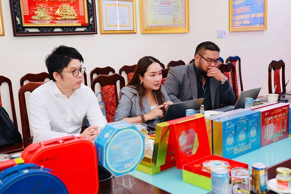 C&aacute;c đối t&aacute;c Nhật Bản