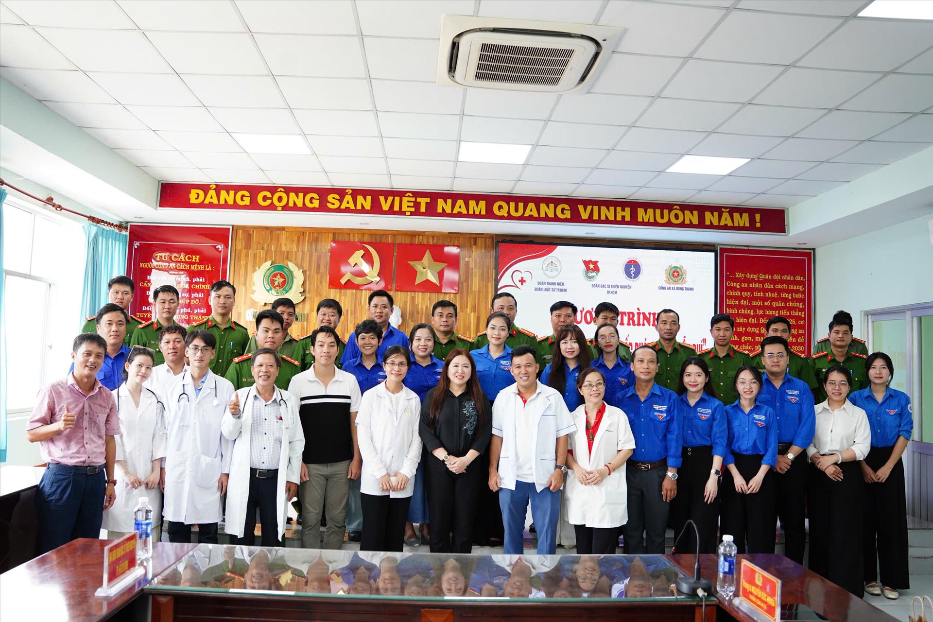 Tuổi trẻ mang yêu thương đến vùng biên, lan tỏa tinh thần vì cộng đồng