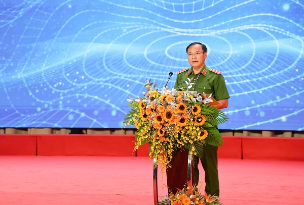 Thượng tướng Nguyễn Văn Long, Uỷ viên Trung ương Đảng, Thứ trưởng Bộ Công an phát biểu Thượng tướng Nguyễn Văn Long, Uỷ viên Trung ương Đảng, Thứ trưởng Bộ Công an phát biểu