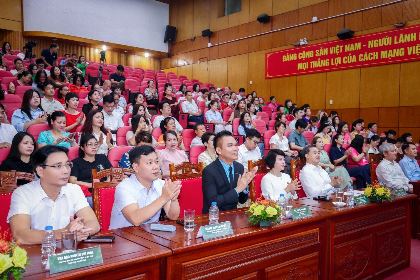 Lễ Ph&aacute;t Động "T&ocirc;i Khỏe Đẹp Hơn" lần thứ 5 diễn ra tại H&agrave; Nội