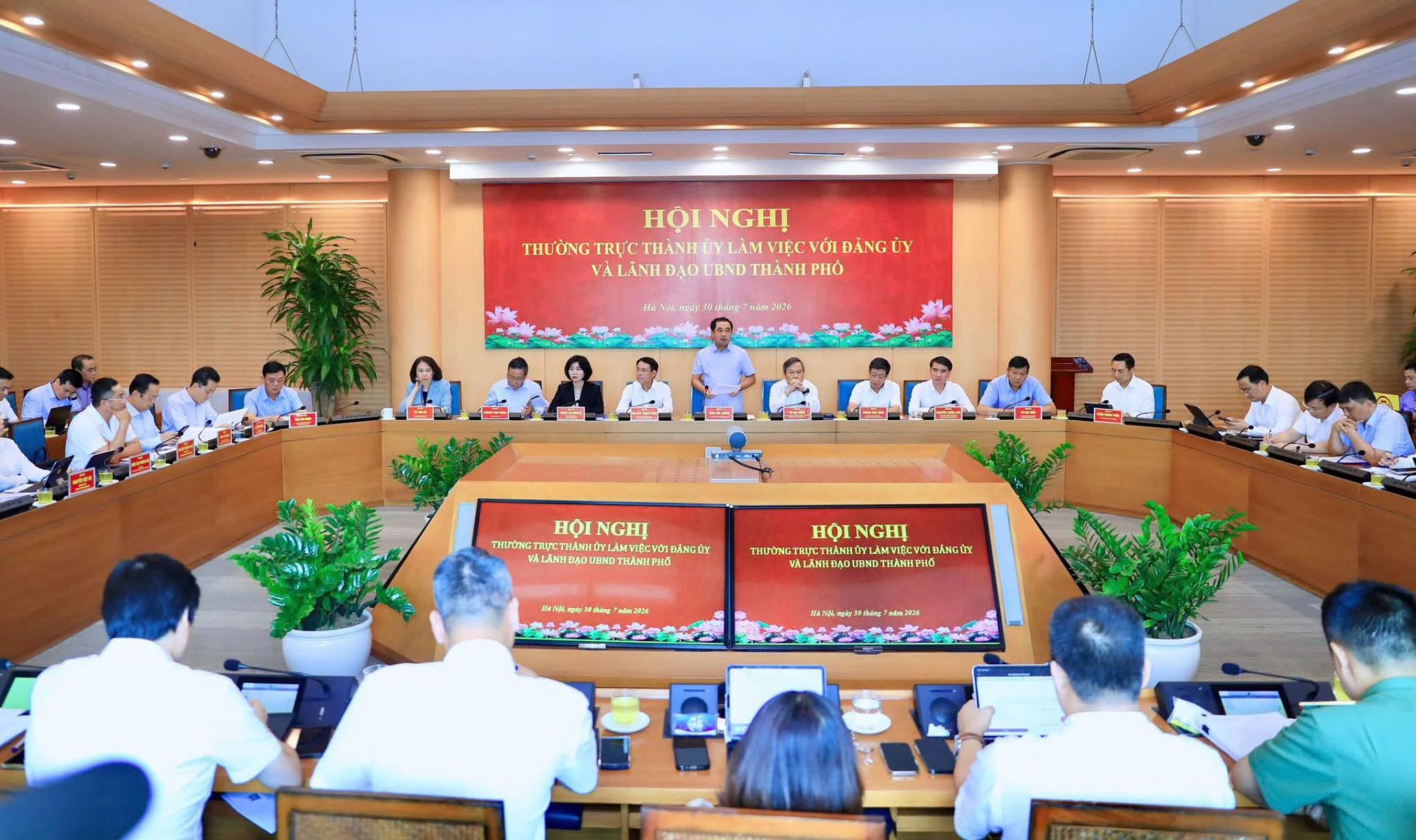 Hà Nội quyết liệt triển khai các giải pháp thực hiện mục tiêu tăng trưởng hai con số năm 2026