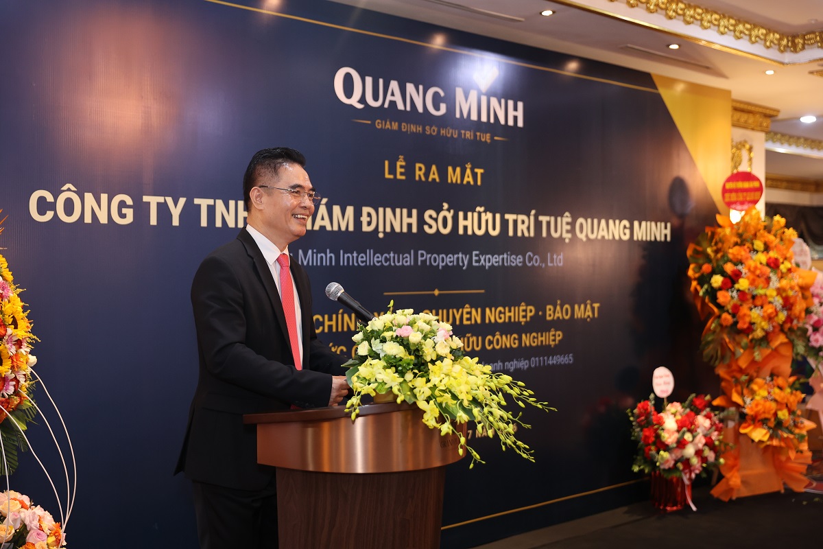 &Ocirc;ng L&ecirc; Đăng Thọ - Chủ tịch HĐTV C&ocirc;ng ty TNHH Gi&aacute;m định Sở hữu tr&iacute; tuệ Quang Minh ph&aacute;t biểu khai mạc buổi Lễ ra mắt. Ảnh: Anh T&uacute;