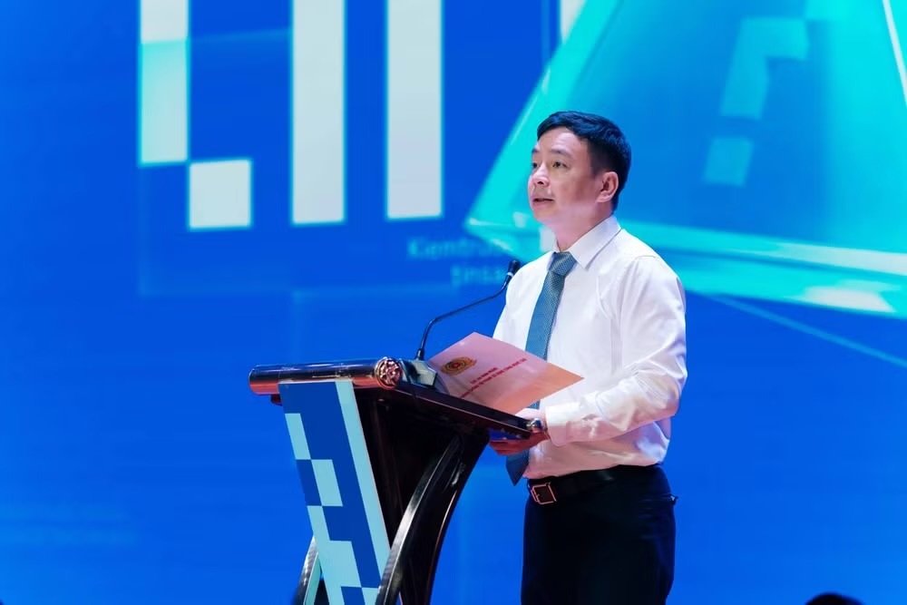 Trung tướng L&ecirc; Xu&acirc;n Minh, Cục trưởng Cục An ninh mạng v&agrave; ph&ograve;ng, chống tội phạm sử dụng c&ocirc;ng nghệ cao (Bộ C&ocirc;ng an) ph&aacute;t biểu tại Lễ ph&aacute;t động