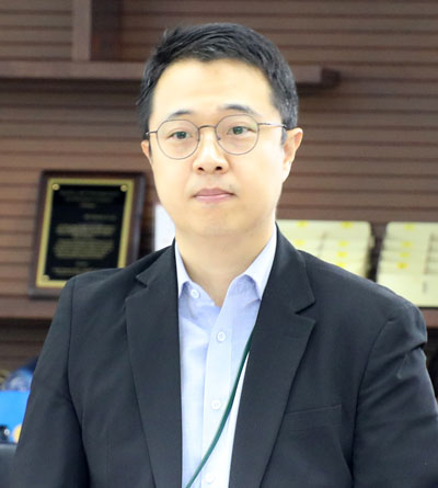 Ông Kim Kung Jun, Giám đốc Hành chính - Nhân sự Công ty trách nhiệm hữu hạn Samsung SDI Việt Nam. Ông Kim Kung Jun, Giám đốc Hành chính - Nhân sự Công ty trách nhiệm hữu hạn Samsung SDI Việt Nam.