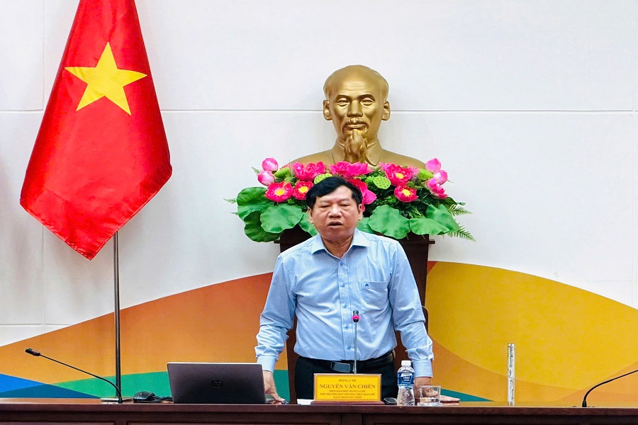 Ông Nguyễn Văn Chiến, Phó Giám đốc Sở Nông nghiệp và Môi trường tỉnh Lâm Đồng, Phó Trưởng ban Chỉ đạo Chống khai thác IUU tỉnh chủ trì cuộc họp. Ông Nguyễn Văn Chiến, Phó Giám đốc Sở Nông nghiệp và Môi trường tỉnh Lâm Đồng, Phó Trưởng ban Chỉ đạo Chống khai thác IUU tỉnh chủ trì cuộc họp.