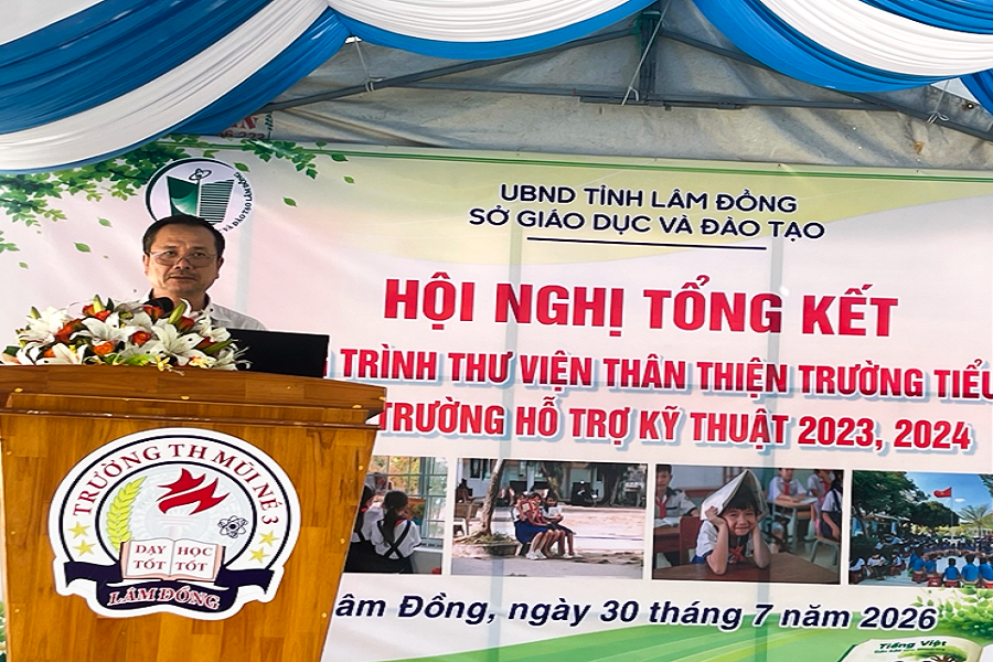 Ông Huỳnh Văn Hiếu – Trưởng phòng Giáo dục Tiểu học, Sở Giáo dục và Đào tạo phát biểu tổng kết hội nghị. Ông Huỳnh Văn Hiếu – Trưởng phòng Giáo dục Tiểu học, Sở Giáo dục và Đào tạo phát biểu tổng kết hội nghị.