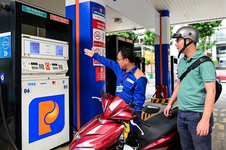Giá xăng dầu hôm nay 31/7: Quay đầu giảm