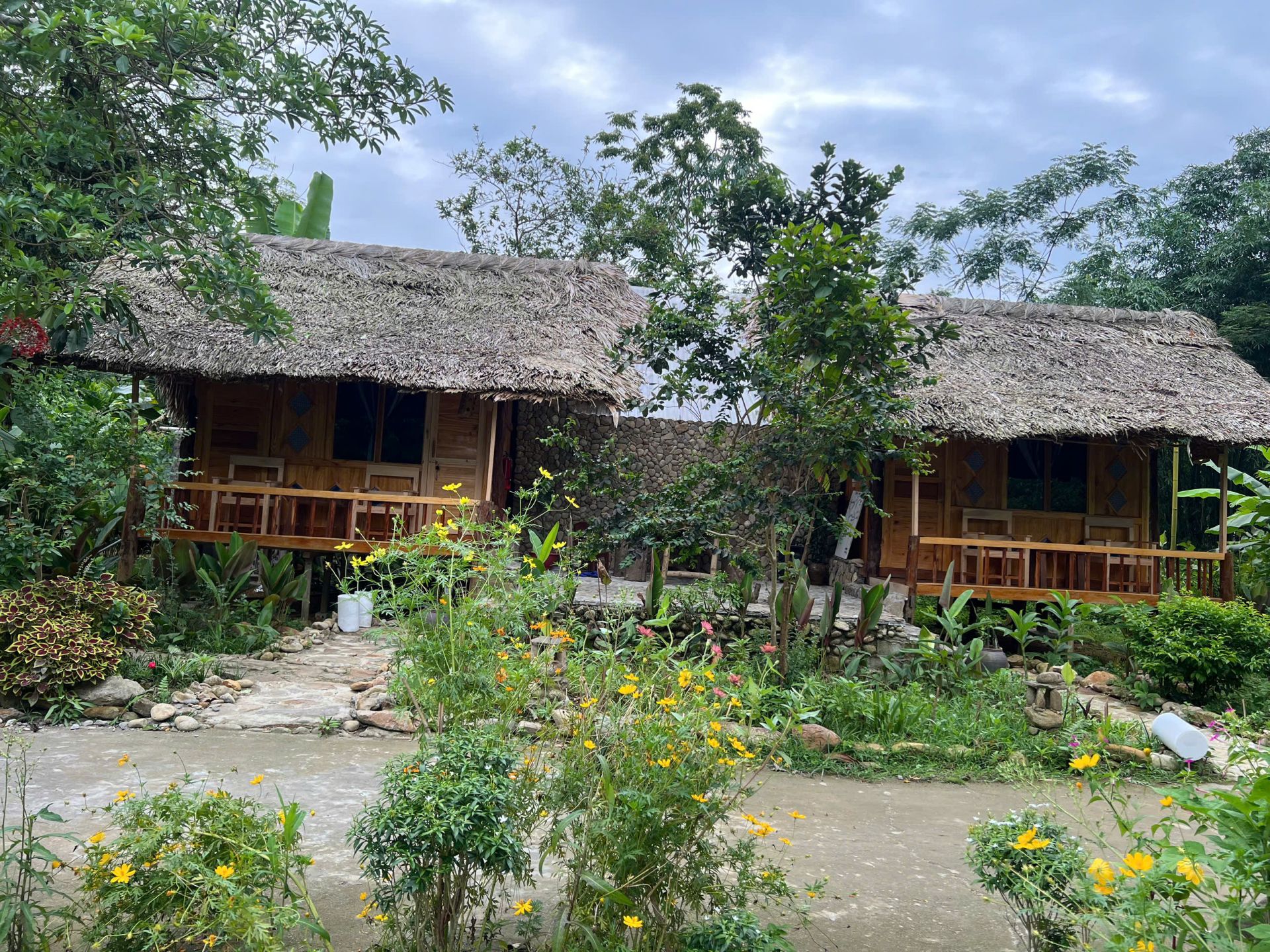 Khu bungalow phục vụ khách du lịch của HTX Nông nghiệp và Dịch vụ Lâm Thượng Khu bungalow phục vụ khách du lịch của HTX Nông nghiệp và Dịch vụ Lâm Thượng