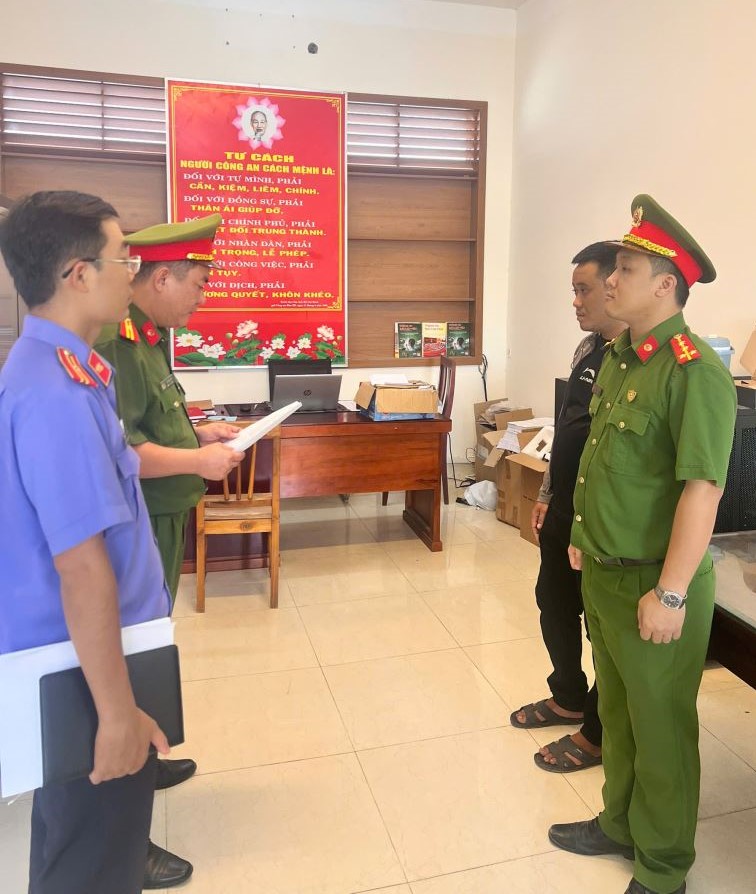 Khánh Hòa: Khởi tố đối tượng trộn đậu nành sản xuất cà phê giả