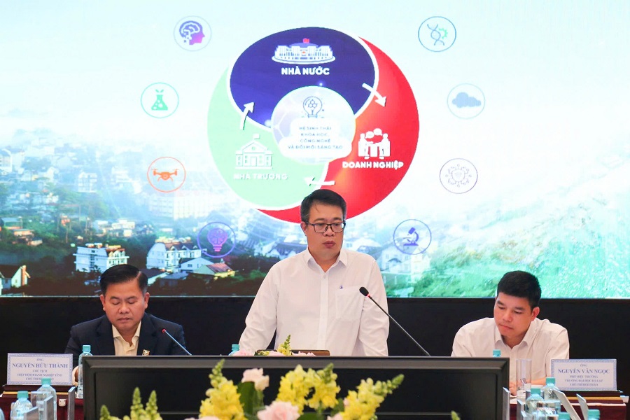 Đồng chí Nguyễn Ngọc Phúc, TUV, Phó Chủ tịch UBND tỉnh mong muốn, sau Hội nghị, mỗi cơ quan, đơn vị, trường Đại học, viện nghiên cứu và doanh nghiệp lựa chọn ít nhất một nhiệm vụ, một bài toán hoặc một dự án cụ thể để cùng triển khai. Đồng chí Nguyễn Ngọc Phúc, TUV, Phó Chủ tịch UBND tỉnh mong muốn, sau Hội nghị, mỗi cơ quan, đơn vị, trường Đại học, viện nghiên cứu và doanh nghiệp lựa chọn ít nhất một nhiệm vụ, một bài toán hoặc một dự án cụ thể để cùng triển khai.