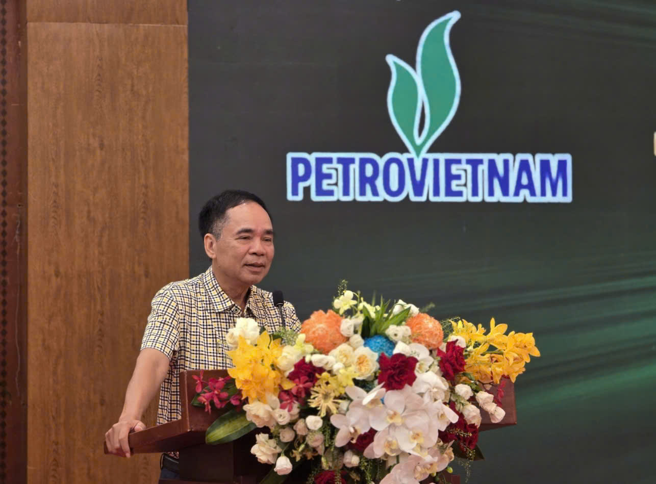Chủ tịch Hội Dầu khí Việt Nam TS. Nguyễn Quốc Thập phát biểu tại diễn đàn. Chủ tịch Hội Dầu khí Việt Nam TS. Nguyễn Quốc Thập phát biểu tại diễn đàn.