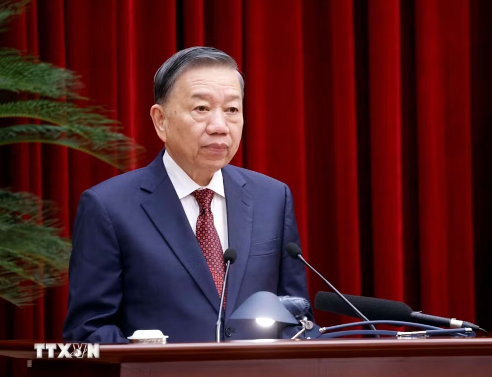 Tổng B&iacute; thư, Chủ tịch nước T&ocirc; L&acirc;m ph&aacute;t biểu bế mạc Hội nghị Ban Chấp h&agrave;nh Trung ương Đảng lần thứ 3, kh&oacute;a XIV. (Ảnh: Thống Nhất/TTXVN)