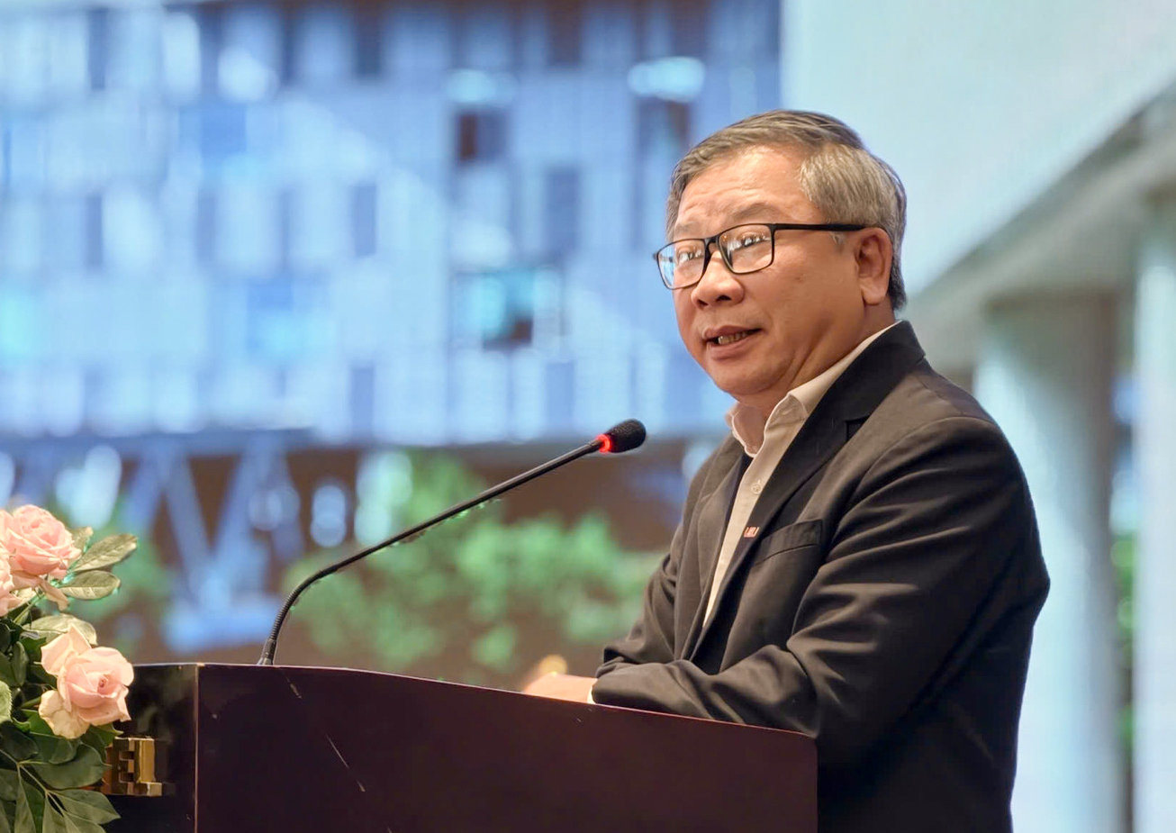 TS Hà Thúc Viên, Phó Hiệu trưởng Trường Đại học Việt Đức tham gia đóng góp ý kiến tại hội thảo. TS Hà Thúc Viên, Phó Hiệu trưởng Trường Đại học Việt Đức tham gia đóng góp ý kiến tại hội thảo.