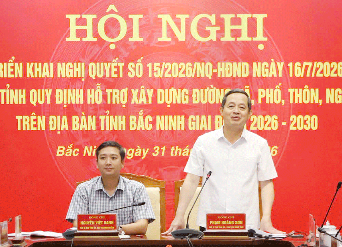 Đồng chí Phạm Hoàng Sơn, Phó Bí thư Tỉnh ủy, Chủ tịch UBND tỉnh phát biểu kết luận hội nghị. Đồng chí Phạm Hoàng Sơn, Phó Bí thư Tỉnh ủy, Chủ tịch UBND tỉnh phát biểu kết luận hội nghị.