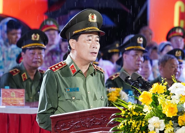 Thượng tướng L&ecirc; Quốc H&ugrave;ng, Thứ trưởng Bộ C&ocirc;ng an ph&aacute;t biểu khai mạc.