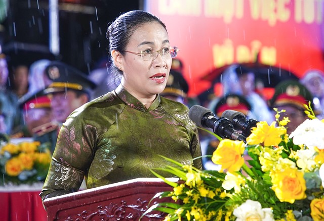 Ph&oacute; Chủ tịch UBND th&agrave;nh phố Nguyễn Thị Anh Thi ph&aacute;t biểu tại lễ khai mạc.