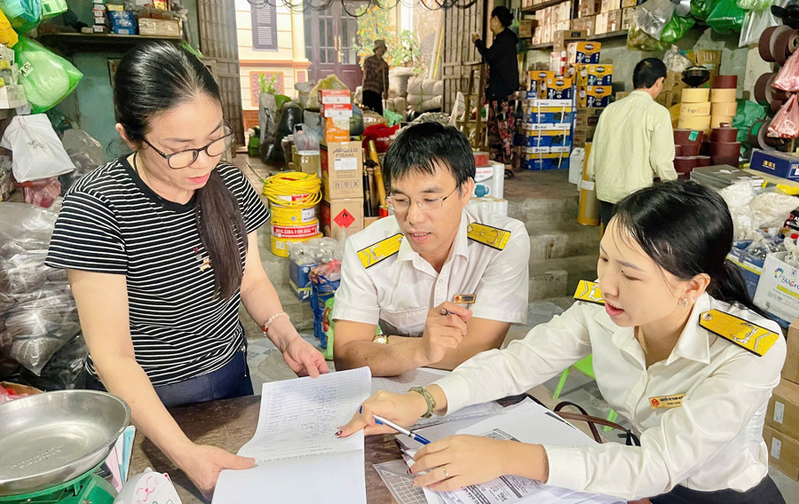 Yêu cầu hỗ trợ hộ, cá nhân kinh doanh thực hiện các quy định về quản lý thuế