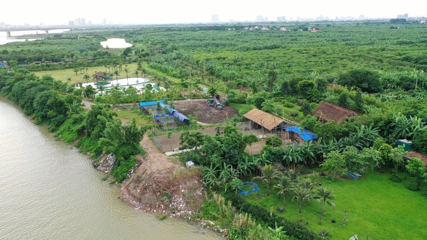 Quỹ đất nông nghiệp tại khu vực bãi sông, bãi nổi trên địa bàn Hà Nội được kỳ vọng sẽ phát huy hiệu quả hơn khi có cơ chế khai thác phục vụ sản xuất nông nghiệp sinh thái, kết hợp du lịch và giáo dục trải nghiệm theo Nghị quyết số 37/2026/NQ-HĐND. Quỹ đất nông nghiệp tại khu vực bãi sông, bãi nổi trên địa bàn Hà Nội được kỳ vọng sẽ phát huy hiệu quả hơn khi có cơ chế khai thác phục vụ sản xuất nông nghiệp sinh thái, kết hợp du lịch và giáo dục trải nghiệm theo Nghị quyết số 37/2026/NQ-HĐND.