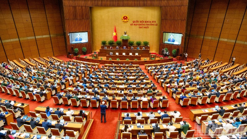 Quốc hội làm việc tại hội trường nghe Tờ trình và Báo cáo thẩm tra Dự án Luật Phổ biến, giáo dục pháp luật (sửa đổi). (Ảnh: THỦY NGUYÊN) Quốc hội làm việc tại hội trường nghe Tờ trình và Báo cáo thẩm tra Dự án Luật Phổ biến, giáo dục pháp luật (sửa đổi). (Ảnh: THỦY NGUYÊN)