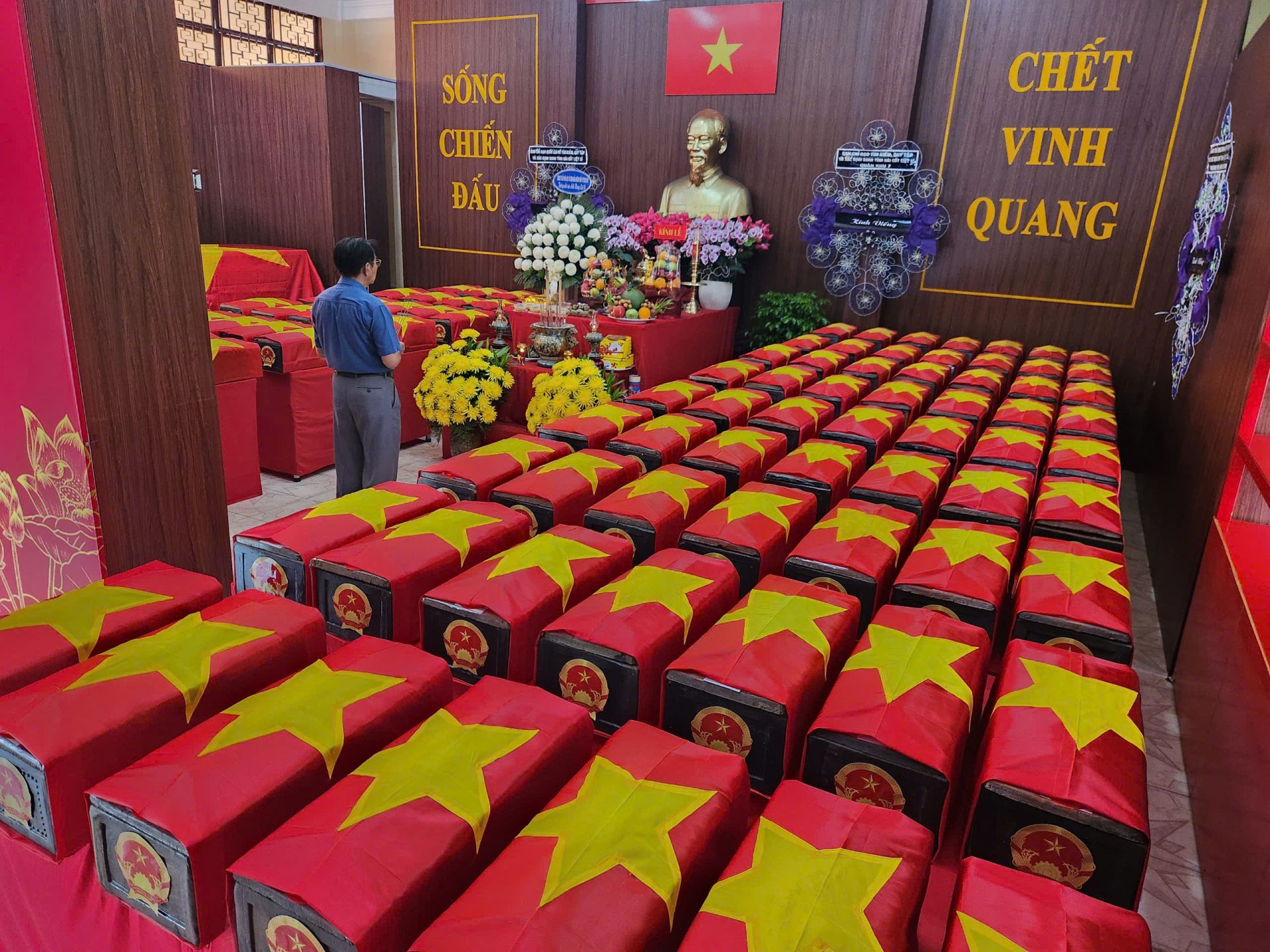 T&iacute;nh đến hết ng&agrave;y 3-8, lực lượng l&agrave;m nhiệm vụ đ&atilde; ph&aacute;t hiện v&agrave; quy tập được tổng cộng 182 bộ h&agrave;i cốt liệt sĩ.