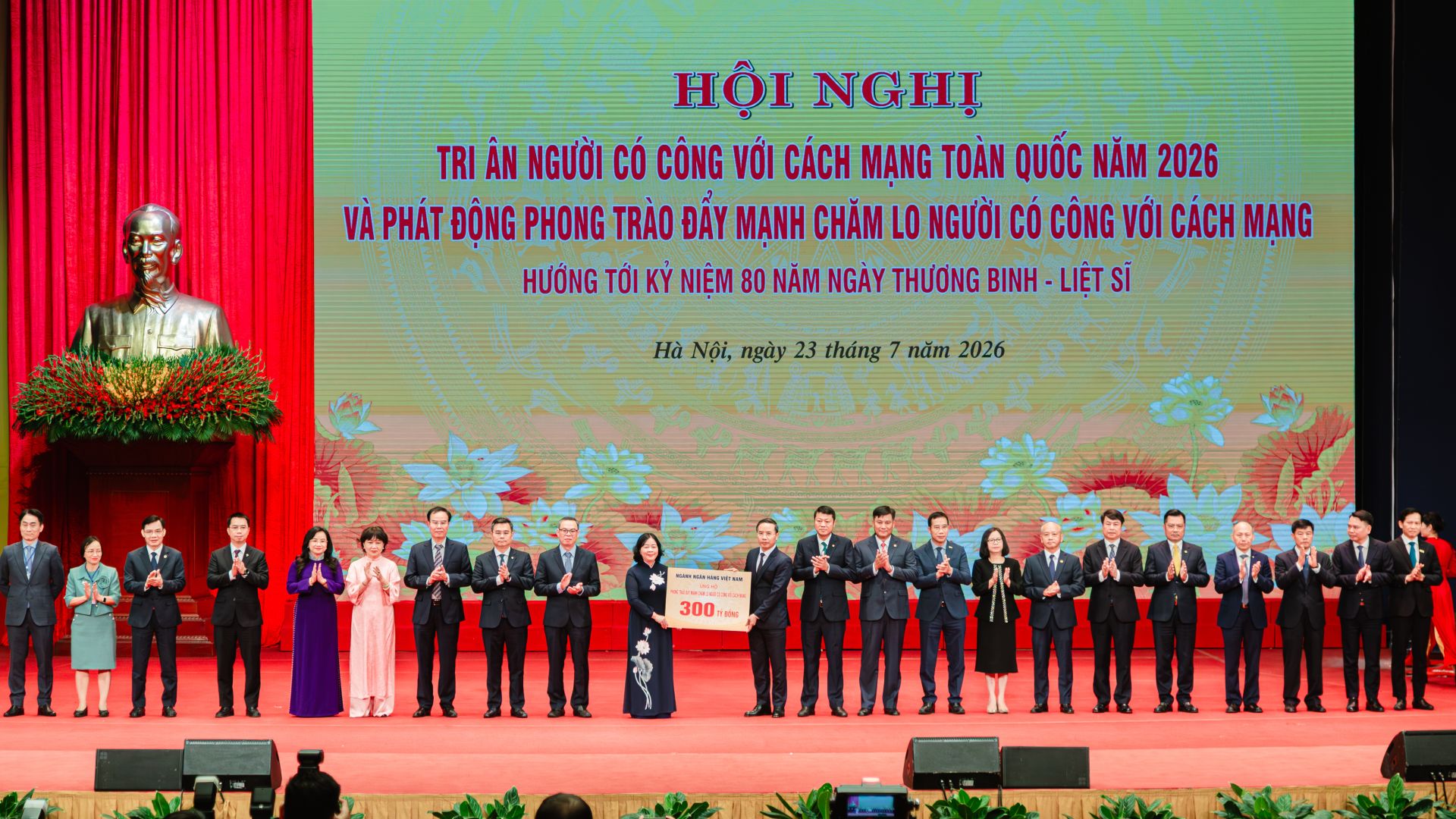 SeABank ủng hộ 15 tỷ đồng hưởng ứng phong tr&agrave;o chăm lo cho người c&oacute; c&ocirc;ng với c&aacute;ch mạng
