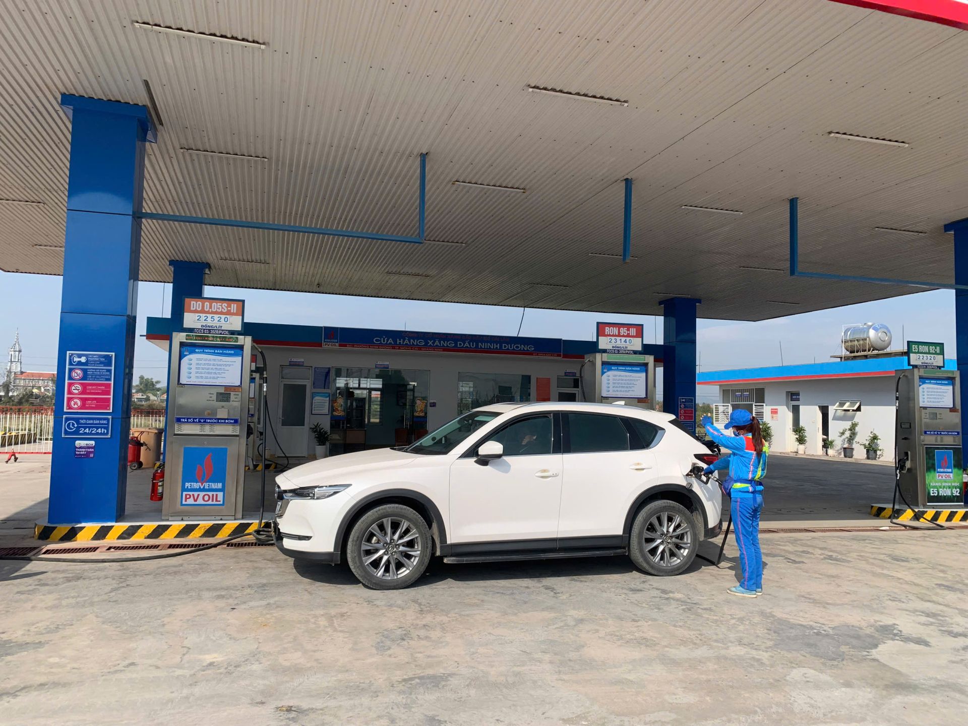 Cửa hàng xăng dầu Ninh Dương, phường Móng Cái 2, bảo đảm phục vụ nhu cầu của người dân Cửa hàng xăng dầu Ninh Dương, phường Móng Cái 2, bảo đảm phục vụ nhu cầu của người dân
