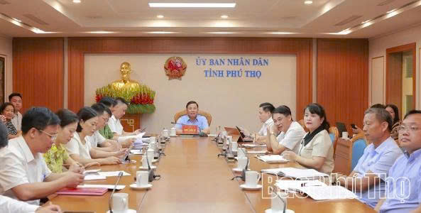 C&aacute;c đại biểu dự hội nghị tại điểm cầu tỉnh Ph&uacute; Thọ.