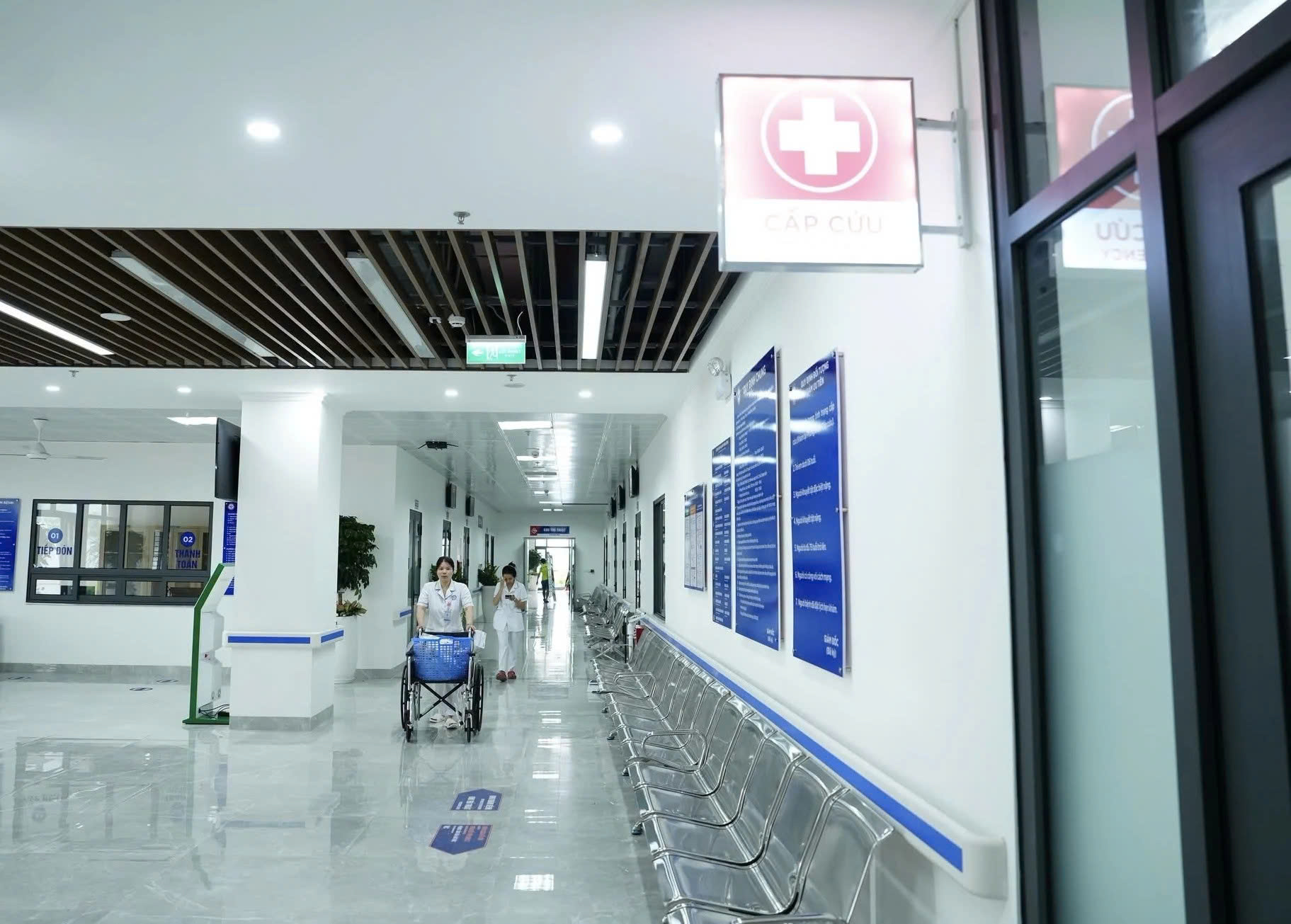 Không gian khám, chữa bệnh tại Cơ sở 2 Bệnh viện Phụ sản Trung ương được thiết kế khang trang, đồng bộ, tạo thuận lợi cho người bệnh trong quá trình thăm khám và điều trị. Không gian khám, chữa bệnh tại Cơ sở 2 Bệnh viện Phụ sản Trung ương được thiết kế khang trang, đồng bộ, tạo thuận lợi cho người bệnh trong quá trình thăm khám và điều trị.