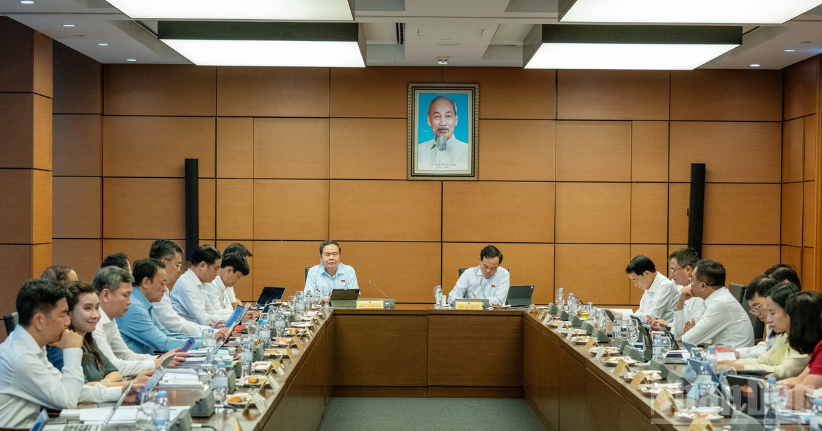Chủ tịch Quốc hội Trần Thanh Mẫn phát biểu ý kiến trong phiên thảo luận tại tổ chiều 3/8. (Ảnh: THỦY NGUYÊN) Chủ tịch Quốc hội Trần Thanh Mẫn phát biểu ý kiến trong phiên thảo luận tại tổ chiều 3/8. (Ảnh: THỦY NGUYÊN)