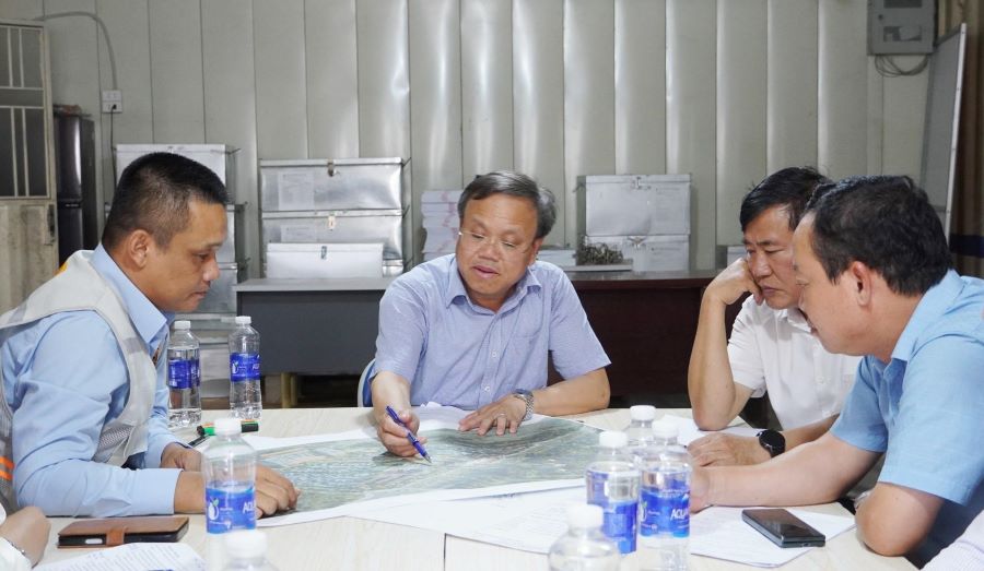 Phó Chủ tịch UBND tỉnh Quảng Trị Lê Đức Tiến chỉ đạo đẩy nhanh tiến độ các dự án Phó Chủ tịch UBND tỉnh Quảng Trị Lê Đức Tiến chỉ đạo đẩy nhanh tiến độ các dự án
