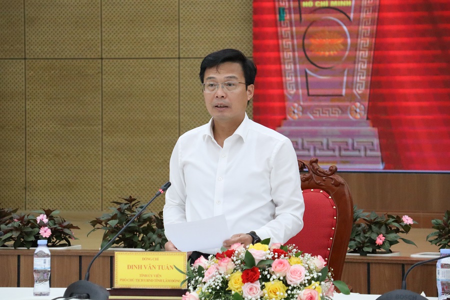 Đồng chí Đinh Văn Tuấn - TUV, Phó Chủ tịch UBND tỉnh kết luận hội nghị. Đồng chí Đinh Văn Tuấn - TUV, Phó Chủ tịch UBND tỉnh kết luận hội nghị.