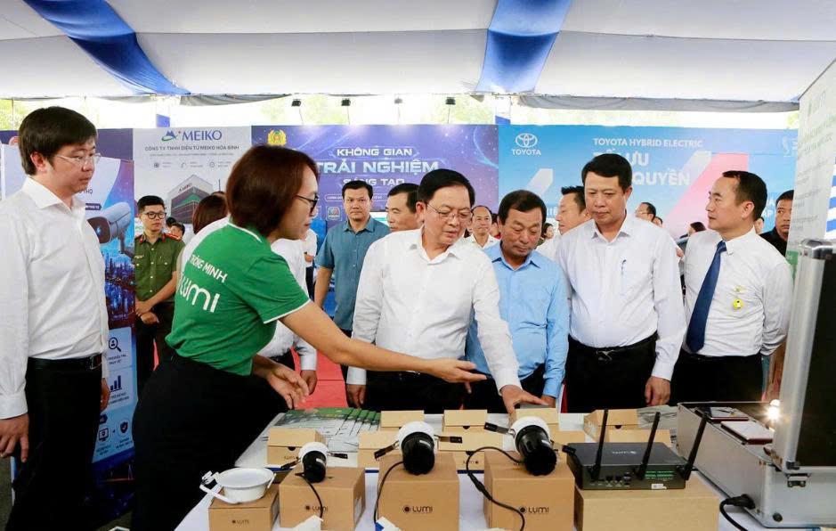 Nhiều sản phẩm công nghệ cao trưng bày tại Hội nghị. Ảnh: CTV. Nhiều sản phẩm công nghệ cao trưng bày tại Hội nghị. Ảnh: CTV.