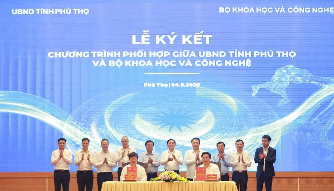 Tỉnh Phú Thọ ký kết chương trình phối hợp với các bộ, ban, ngành Trung ương. Tỉnh Phú Thọ ký kết chương trình phối hợp với các bộ, ban, ngành Trung ương.