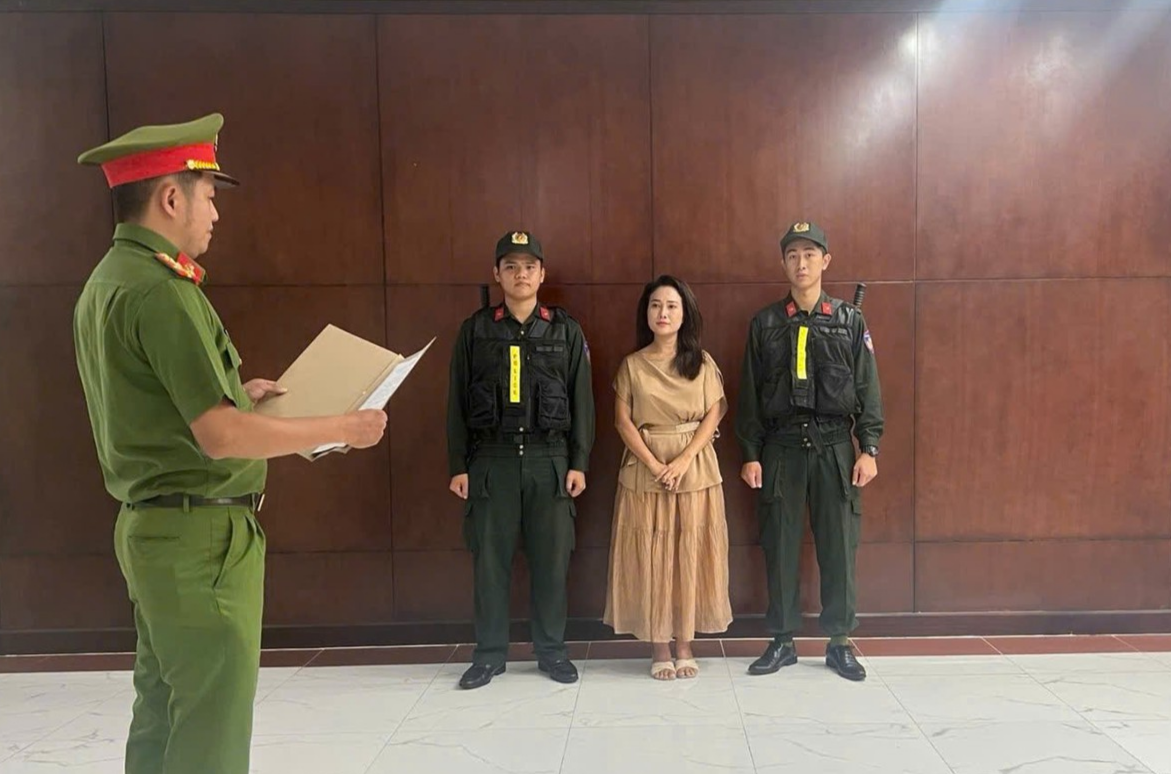 Lực lượng chức năng tống đạt quyết định tố tụng đối với bị can Lực lượng chức năng tống đạt quyết định tố tụng đối với bị can