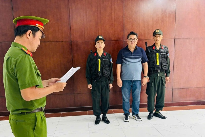 Tống đạt quyết định đối với Tống đạt quyết định đối với