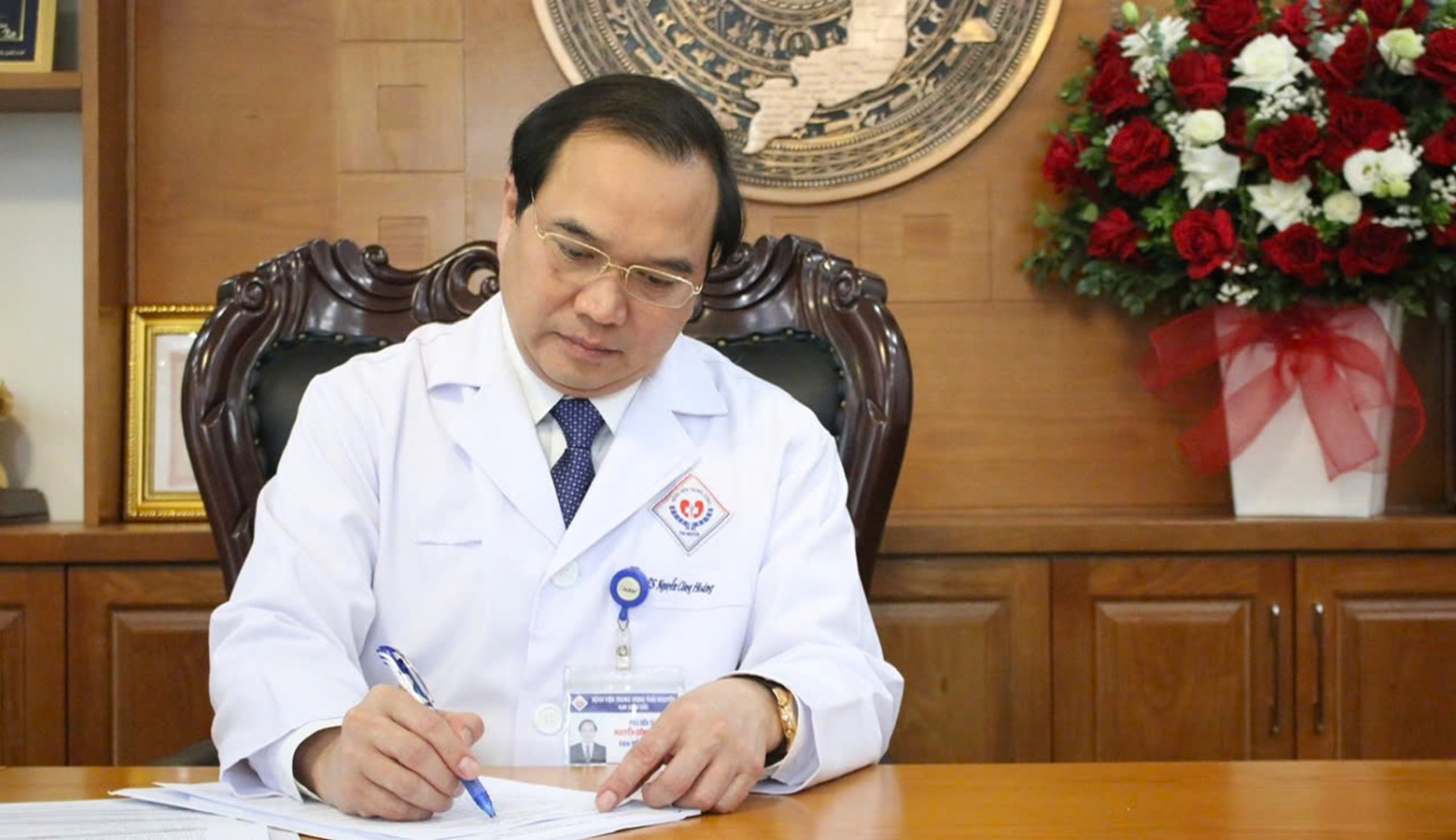 PGS.TS Nguyễn Công Hoàng - Đại biểu Quốc hội khóa XVI, Bí thư Đảng ủy, Giám đốc Bệnh viện Trung ương Thái Nguyên PGS.TS Nguyễn Công Hoàng - Đại biểu Quốc hội khóa XVI, Bí thư Đảng ủy, Giám đốc Bệnh viện Trung ương Thái Nguyên