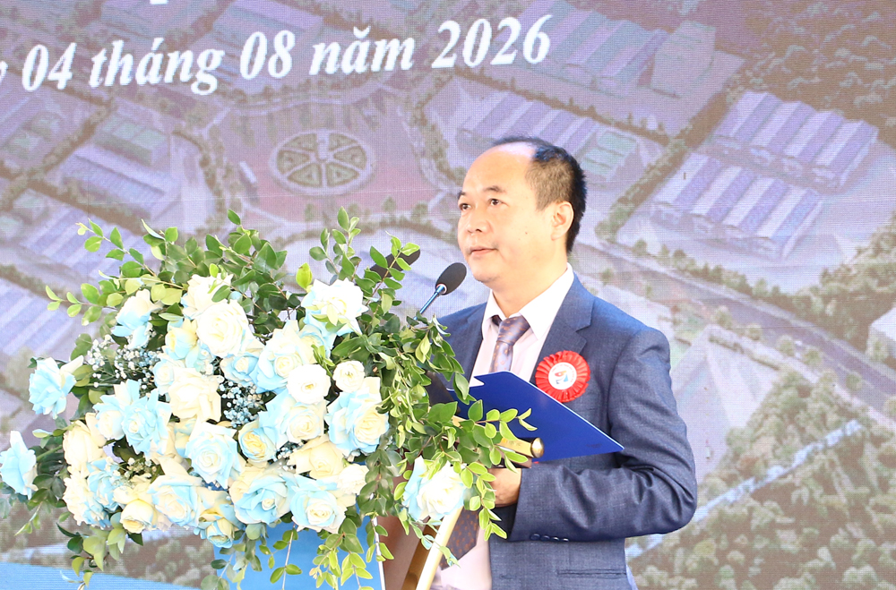 Đại diện chủ đầu tư Cụm c&ocirc;ng nghiệp Ngọc Ch&acirc;u ph&aacute;t biểu tại lễ khởi c&ocirc;ng.