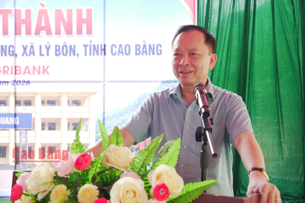 Đồng ch&iacute; Đ&agrave;o Minh T&uacute;, Nguy&ecirc;n Ph&oacute; Thống đốc Thường trực Ng&acirc;n h&agrave;ng Nh&agrave; nước, nguy&ecirc;n Chủ tịch C&ocirc;ng đo&agrave;n Ng&acirc;n h&agrave;ng Việt Nam, Ph&oacute; Chủ tịch ki&ecirc;m Tổng Thư k&yacute; Hiệp hội Ng&acirc;n h&agrave;ng Việt Nam ph&aacute;t biểu tại buổi lễ.