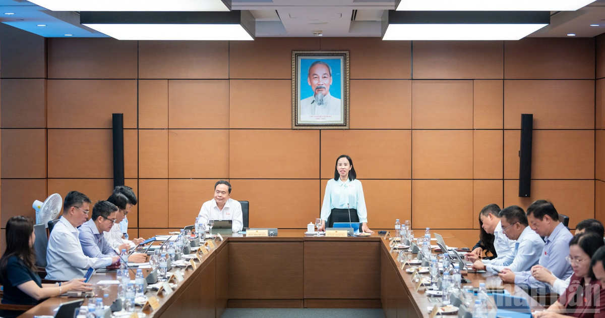 Quang cảnh phiên thảo luận ở Tổ 2 tại Kỳ họp không thường lệ thứ nhất, Quốc hội khóa XVI. (Ảnh: THỦY NGUYÊN) Quang cảnh phiên thảo luận ở Tổ 2 tại Kỳ họp không thường lệ thứ nhất, Quốc hội khóa XVI. (Ảnh: THỦY NGUYÊN)
