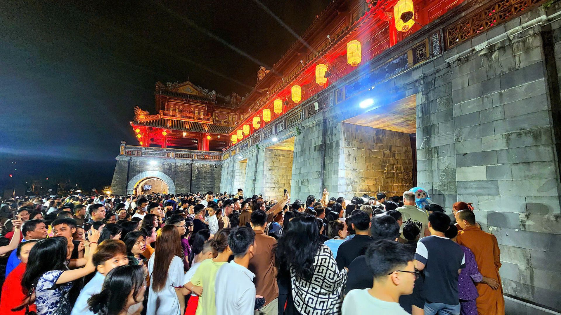 Du lịch Huế tăng trưởng mạnh Du lịch Huế tăng trưởng mạnh